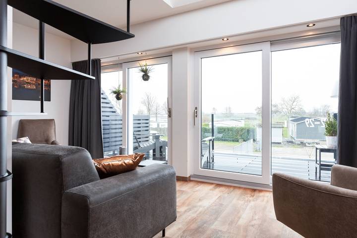 Ganze Wohnung, Holiday apartment - Paviljoenwei 12 | Offingawier   in Friesland