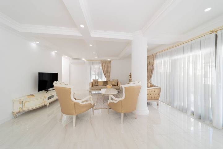 Luxusvilla in einer ruhigen Gegend mit Pool in Göynük, Kemer