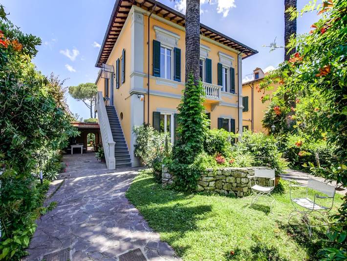 Holiday rental for 10 people, with Terrace and Garden in Pisa