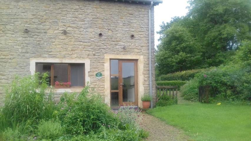 Gîte pour 4 personnes, avec jardin et vue à Chiny - 3