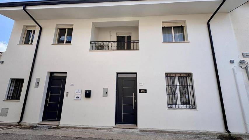 Appartement de vacances pour 5 personnes, avec Balcon ainsi que Terrasse et Jardin à Abbasanta