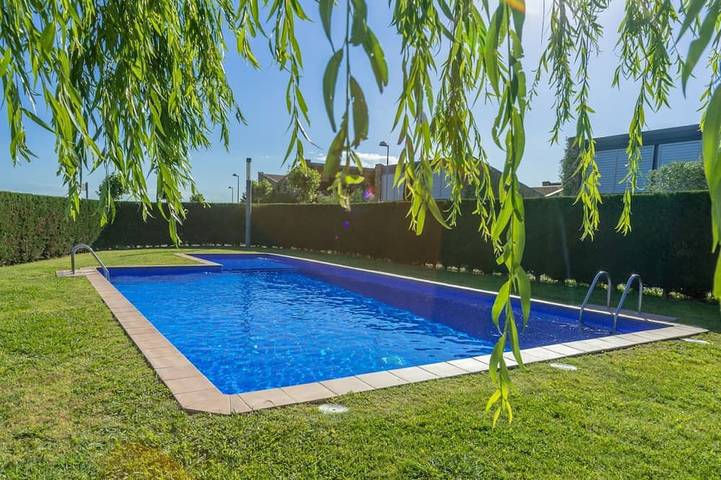 Casa de vacaciones para 4 personas, con jardín y piscina - 1
