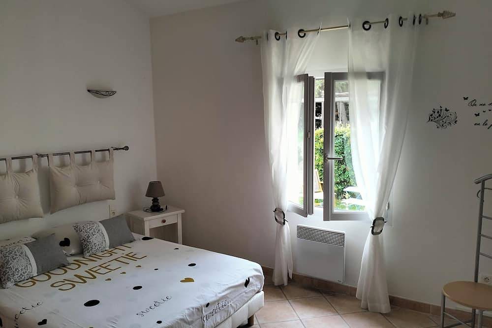 Pretty Provencal Villa In The Heart Of The Lubéron Park 7 Min From Gordes in Saint-Saturnin-lès-Apt, Parc naturel régional du Luberon