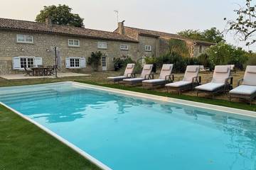 Location de vacances pour 10 personnes, avec terrasse et jardin à Puisseguin