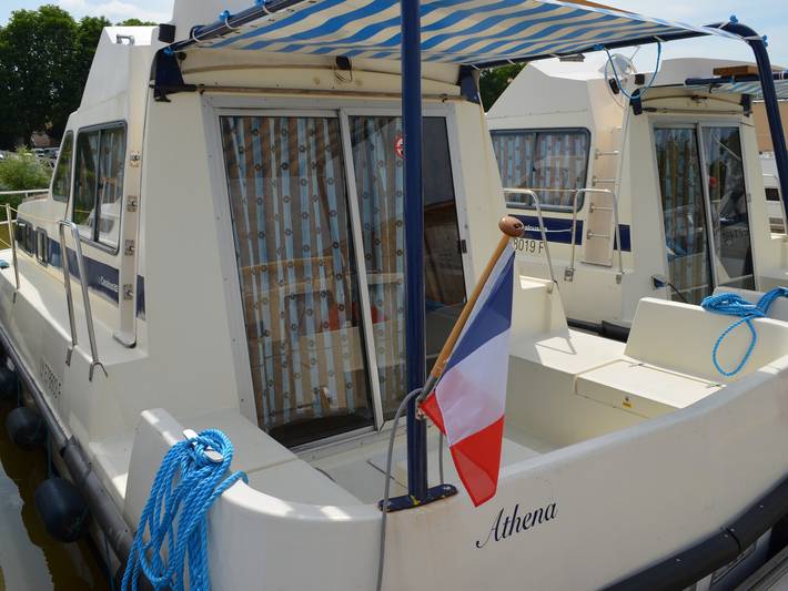 Péniche pour 5 personnes dans Charmes (Côte-d'Or)