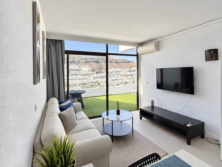 Ganze Wohnung, Frisch renoviertes Penthouse mit privater Terrasse und Pool in Puerto Rico in Puerto Rico (Gran Canaria), Mogán