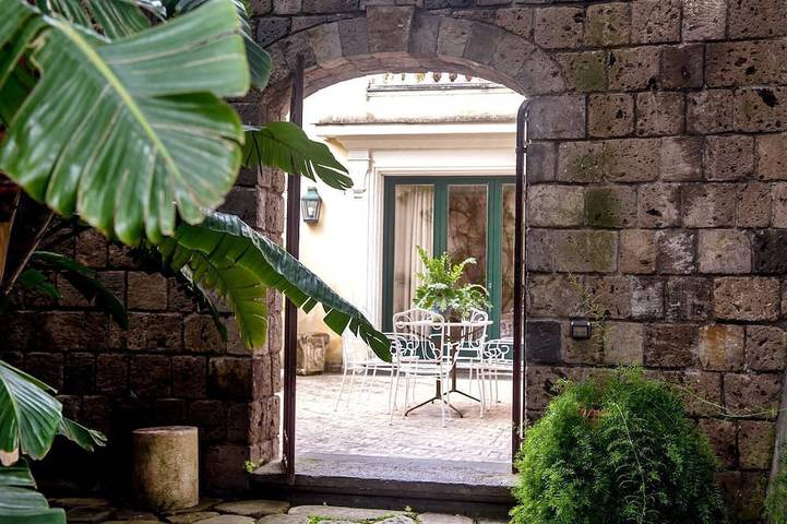 Agriturismo per 6 persone, con idromassaggio e giardino nonché terrazza in Napoli e dintorni