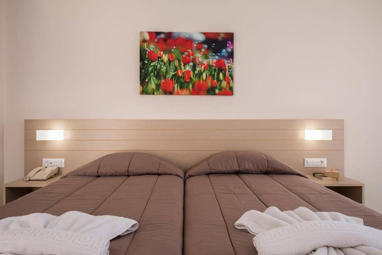 Atrion Resort Hotel in Agia Marina, Chania en omgeving