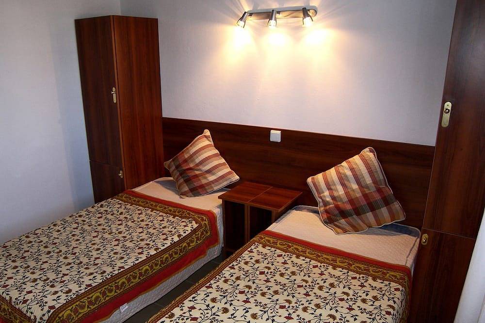 Villa con piscina privada en terrenos amurallados propios in Playa Blanca, Yaiza