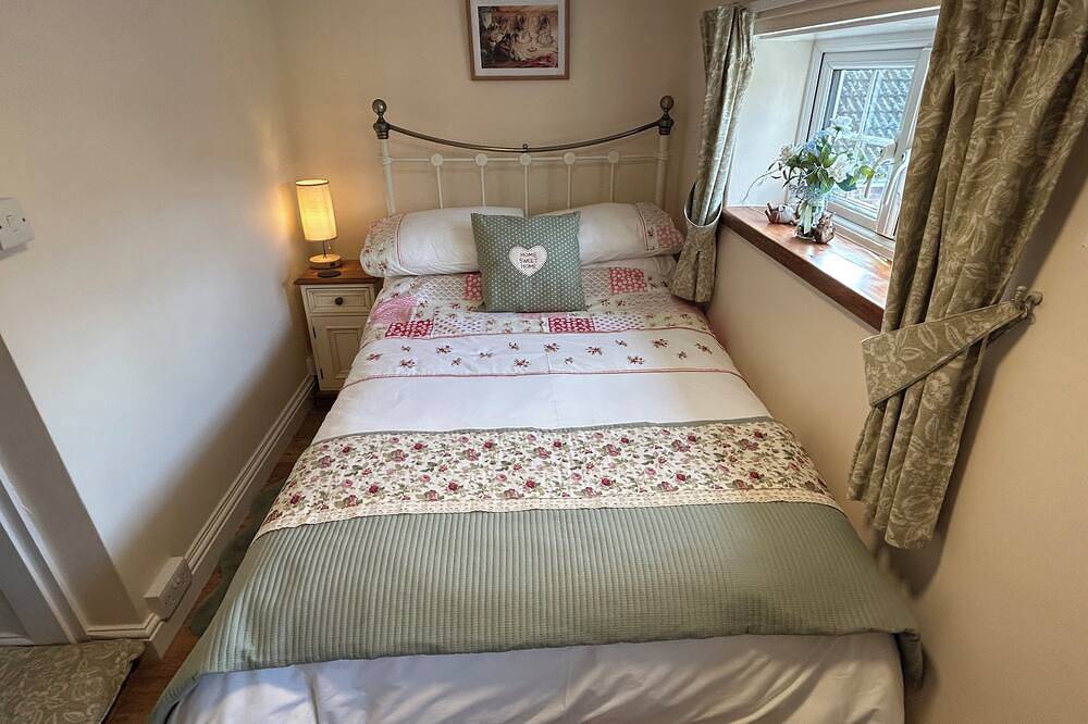 Fair Place Cottage near Hornsea Mere with garden in Hornsea, Östliches Yorkshire