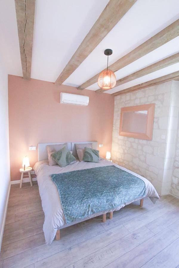 Three-Bedroom House in Vivy, Vallée de la Loire
