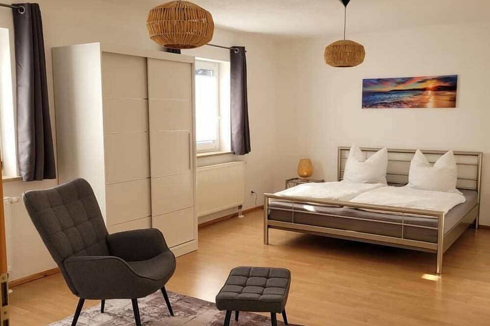 Ganze Wohnung, Neu! Ferienwohnung Wunsiedel Og in Wunsiedel, Landkreis Wunsiedel im Fichtelgebirge