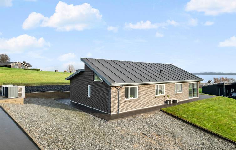 Ferienhaus für 6 Personen mit Terrasse in Skarrev, Apenrade