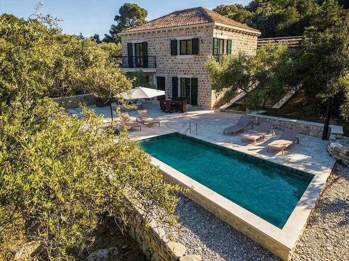 Villa pour 6 personnes, avec vue ainsi que piscine et jardin dans Mljet