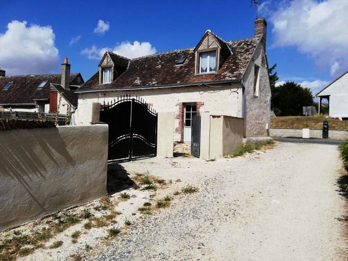 Location de vacances pour 2 personnes, avec Terrasse ainsi que Jardin et Vue à Monthodon