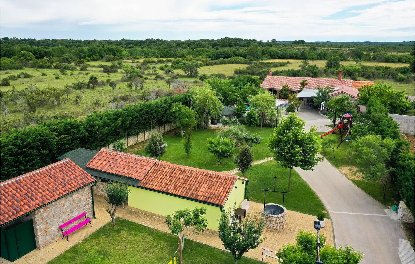Reizende Ferienwohnung mit 1 Schlafzimmer, beheiztem Pool und Terrasse in Vrsi, Zadar
