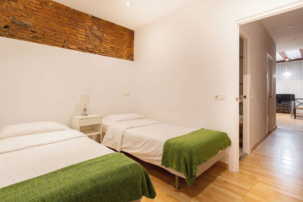 Apartment near Ramblas for families or friends in Barcelona Zentrum, Barcelona