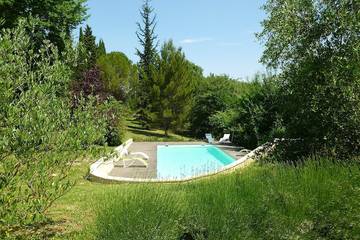 Gîte pour 7 personnes, avec jardin et terrasse, animaux acceptés à Martignargues