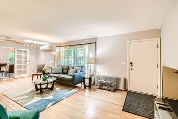 Vacation Home for 4 Guests in Gresham, Willamette Valley, Picture 2