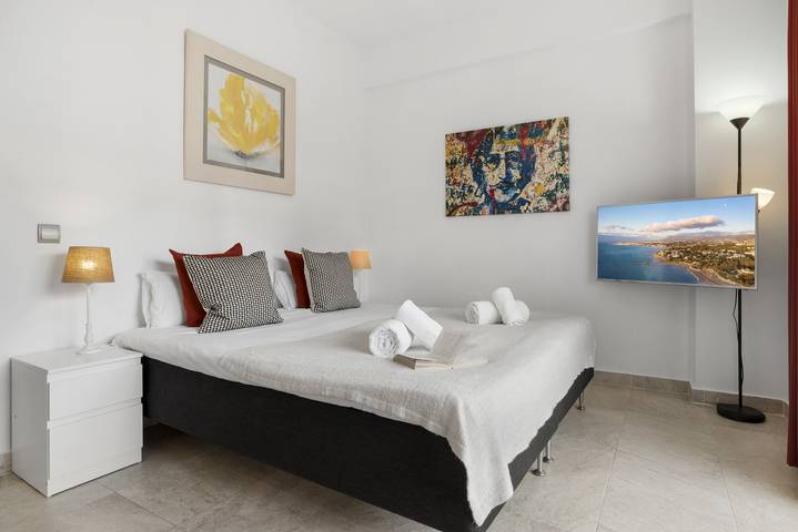 Ferienwohnung für 2 Personen, mit Terrasse und Garten sowie Pool in Marbella - 3