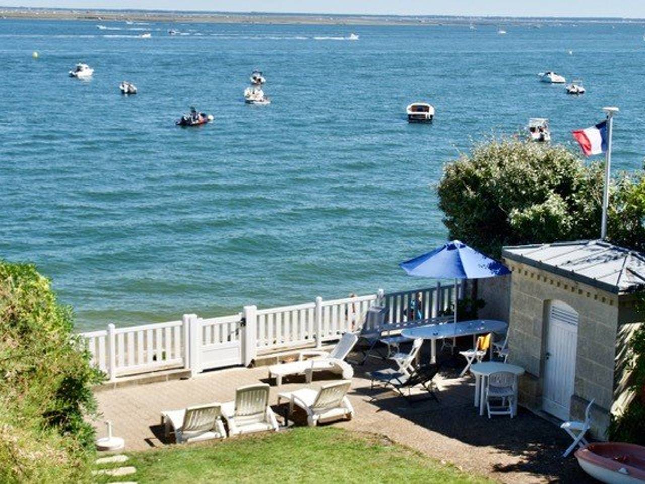 Superbe Villa Arcachon Face Mer - 11 Pièces, 15 Pers, Jardin, Accès Direct Plage in Arcachon, Région d'Arcachon