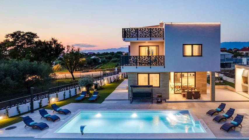 Ferienhaus für 8 Personen, mit Terrasse und Garten