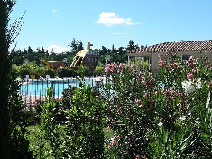 Location de vacances pour 6 personnes, avec piscine et terrasse à Aubignan - 3