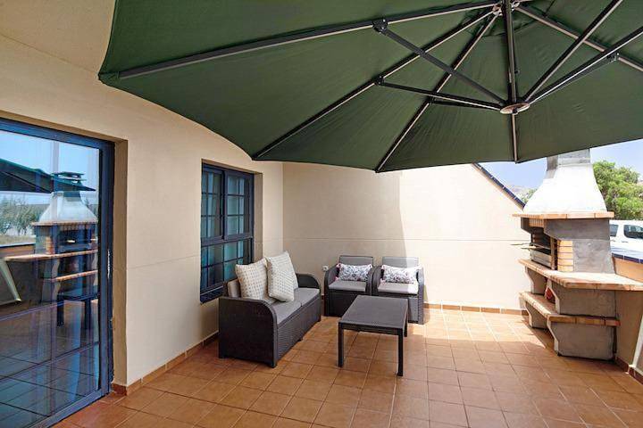 Location de vacances pour 6 personnes, avec jacuzzi et balcon à La Lajita