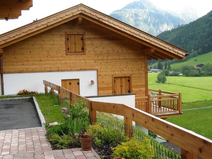 Chalet für 8 Personen, mit Terrasse in Wald im Pinzgau