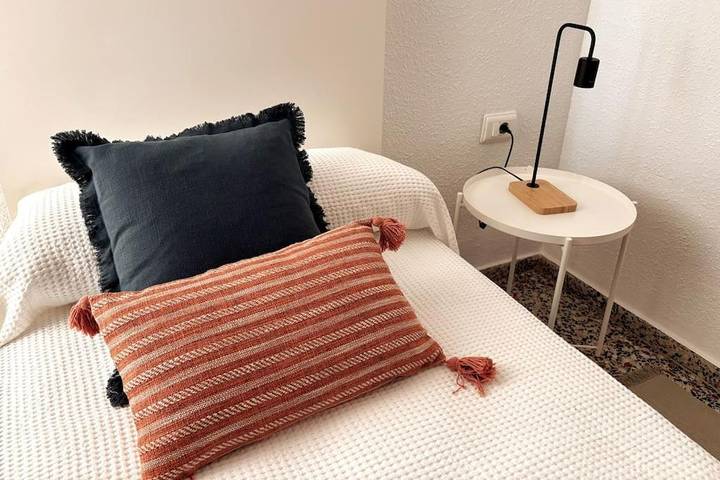 Location de vacances pour 7 personnes, avec vue ainsi que piscine et jardin à Chiva - 3