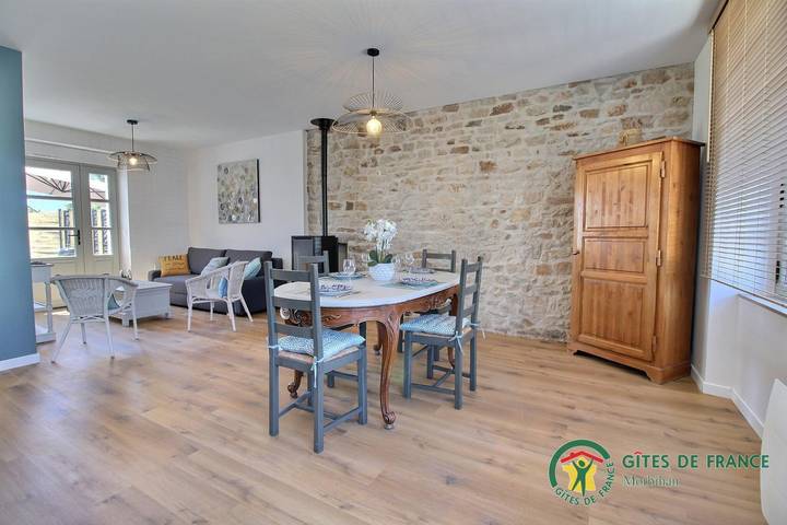 Gîte pour 6 personnes, avec terrasse ainsi que jacuzzi et jardin à Auray - 4