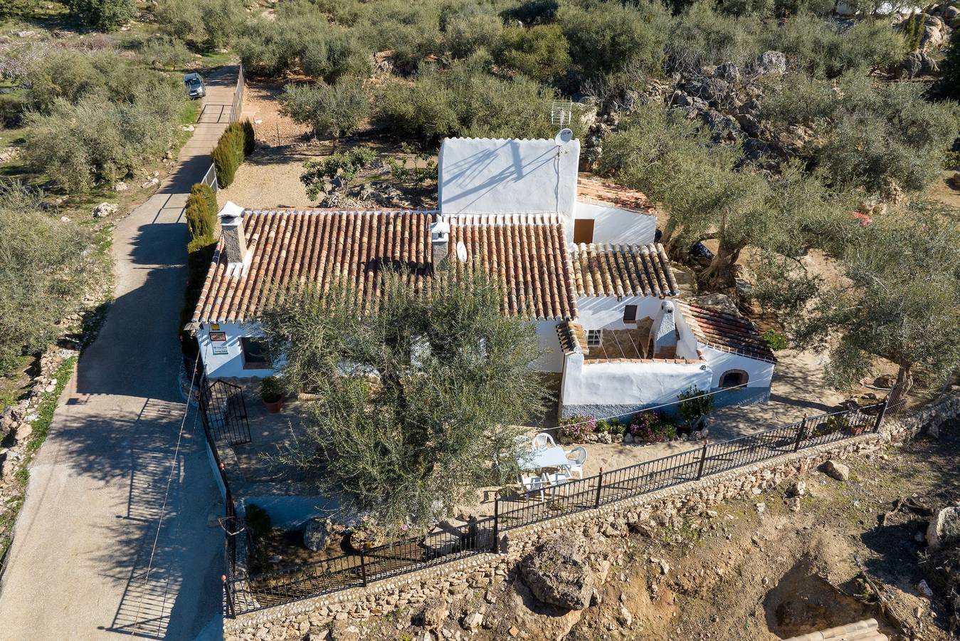 Maison de campagne 'Cortijo Salva' avec vue montagne, jardin privé et Wi-Fi in Periana, Province de Málaga