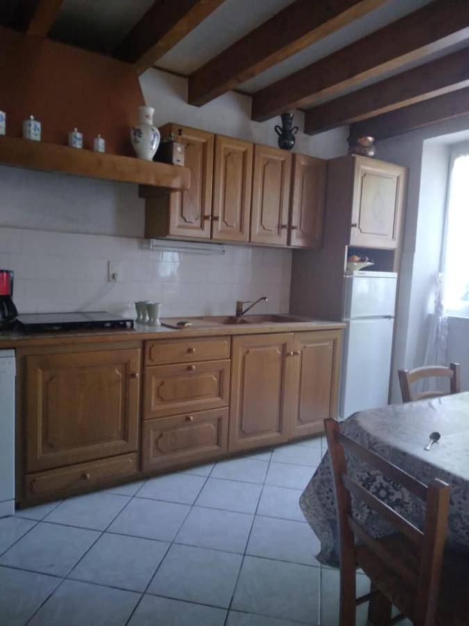 Gîte pour 3 personnes, avec vue et jardin à Saint-Girod - 2