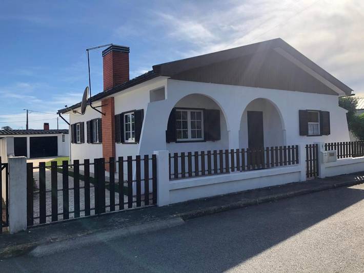 Location de vacances pour 6 personnes, avec Terrasse et Jardin à Torreira