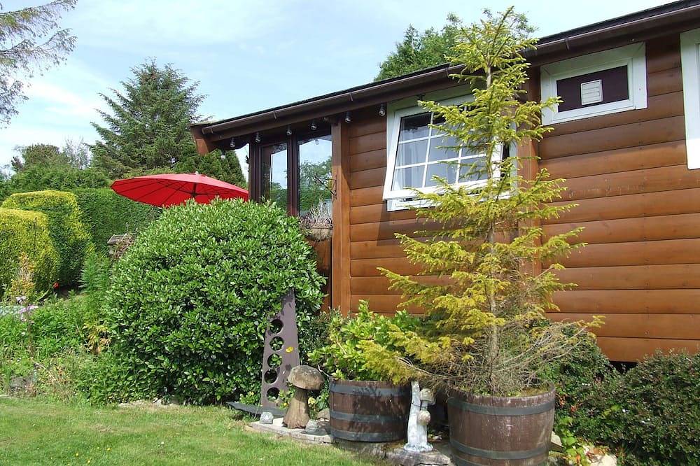 Auto Catering 6 Berth Log Cabin, Snowdonia, animais de estimação, vista para a montanha in Bronaber, Snowdonia