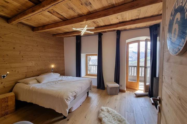 Chalet pour 12 personnes, avec balcon et jardin, animaux acceptés à Saint-Jean-d'Arves - 2