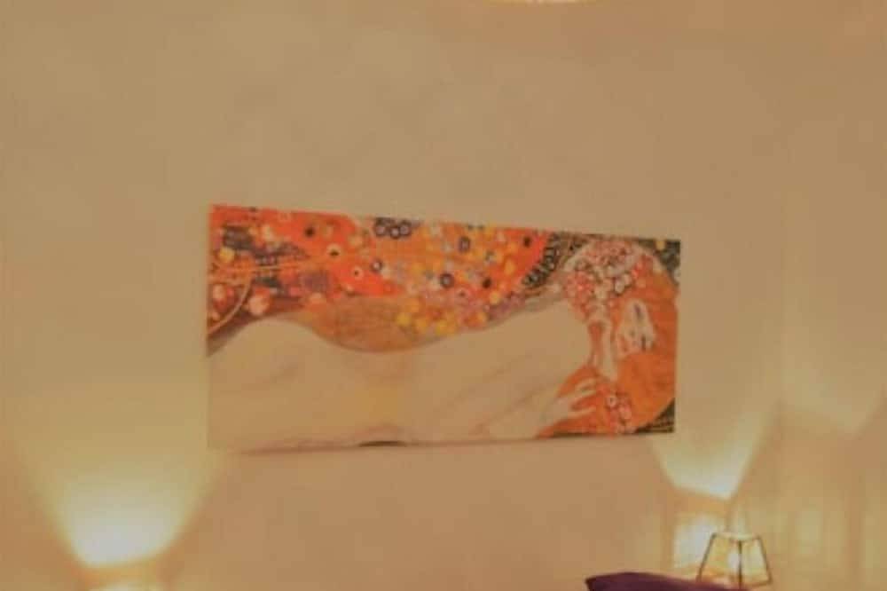 Comfortable Chalet With Splendid View Of The Pyrenees in Pailhac, Pyrénées