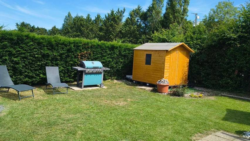 Location de vacances pour 4 personnes, avec jardin et terrasse ainsi que piscine et sauna à Saint-Arnoult - 2