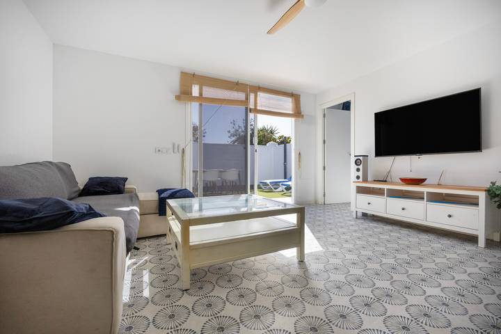 Casa Mediterránea - sunwaves, El Palmar: jardín privado, a 5 min de la playa in Playa El Palmar, Vejer de la Frontera