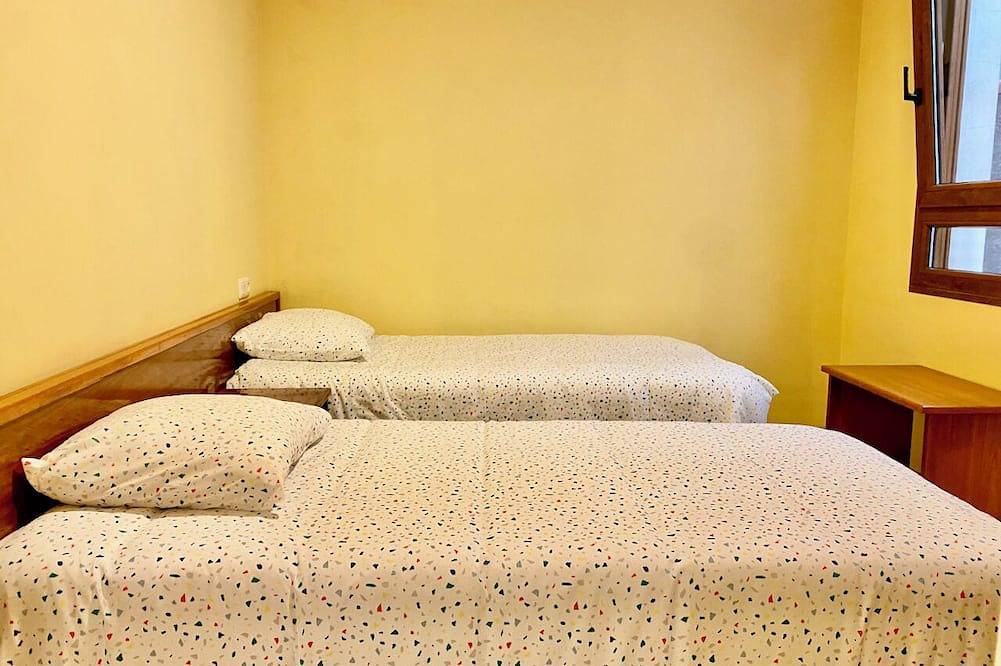 Ganze Wohnung, Comfortable, sunny, apartment, just steps to the beach! in Costa de Galicia