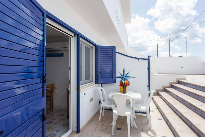Ferienwohnung für 3 Personen, mit Meerblick und Kinderpool in Torre Vado