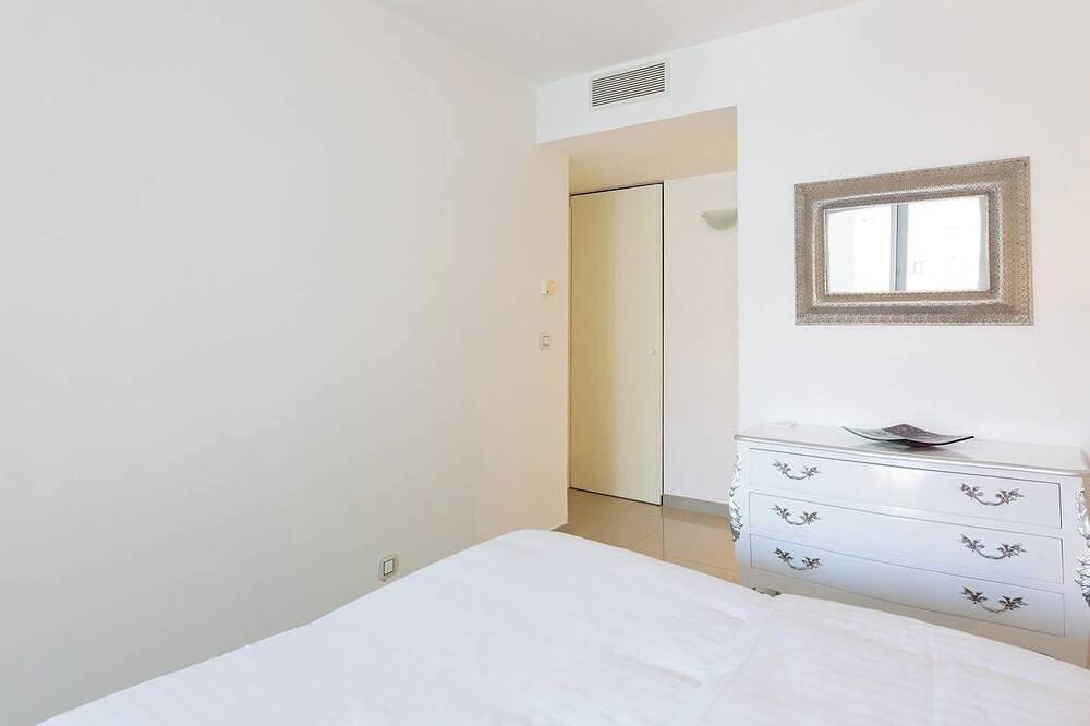 Ganze Wohnung, Martinez Hotel Area: Modern 3 bedrooms w/ terrace in Cannes, Mittelmeerküste (Frankreich)