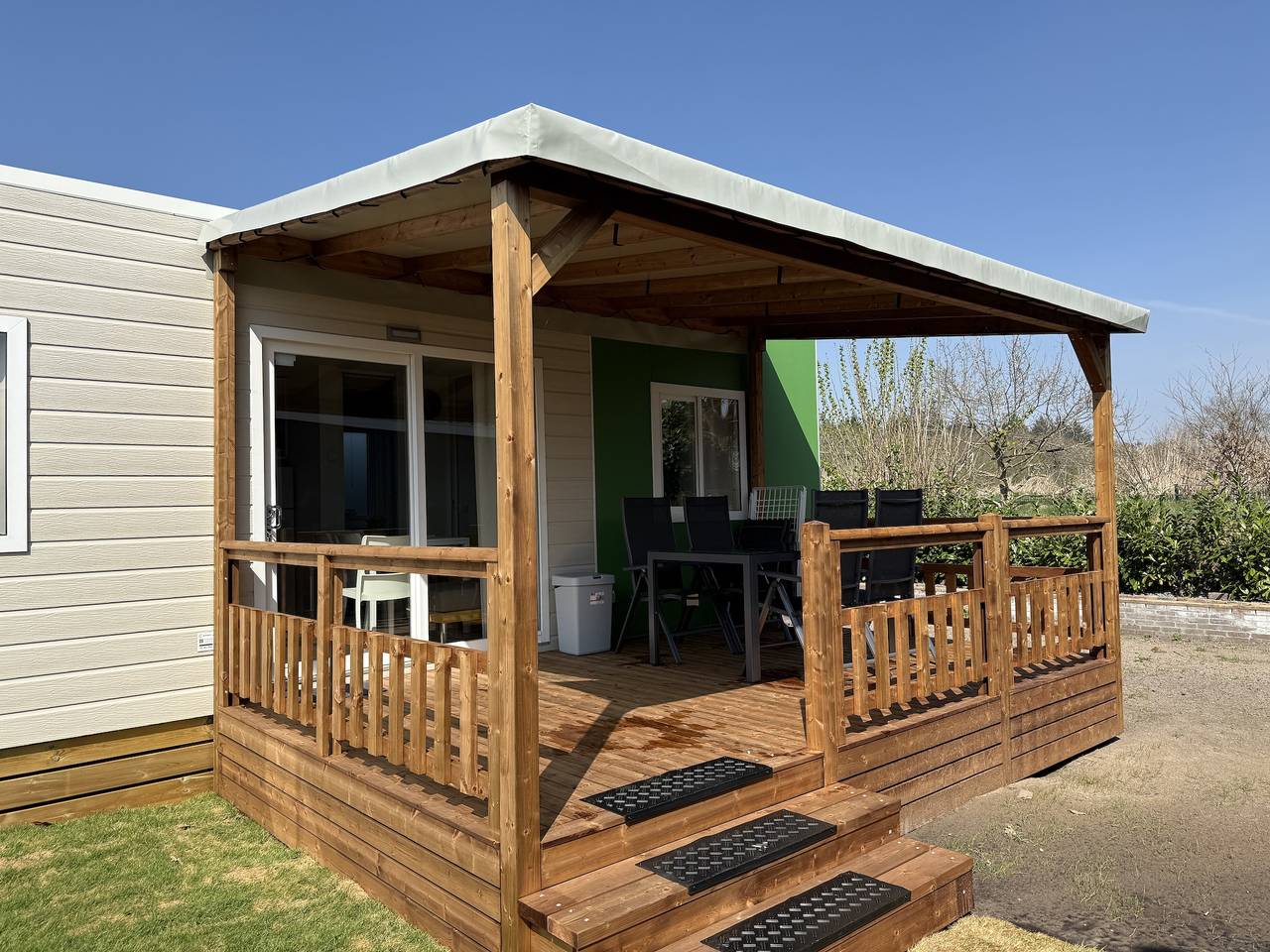 Camping ’t Veld — Verandachalet De Luxe | 6 personen in Hardenberg, Regio Zwolle