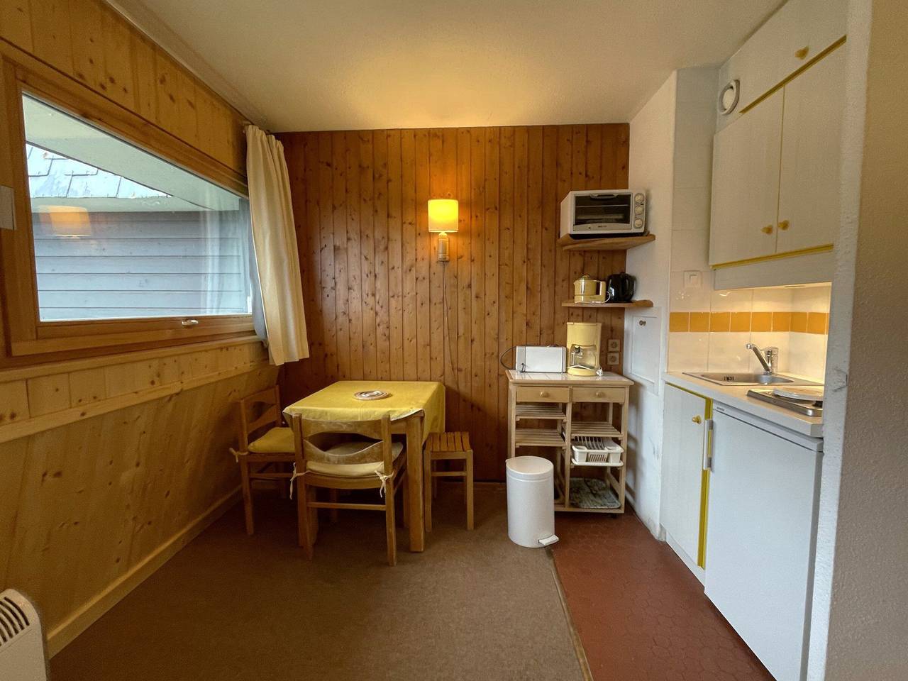 Gehele studio, Studio for 2, ski-in/ski-out, pets allowed, Les Menuires in Les Menuires, Saint-Martin-de-Belleville