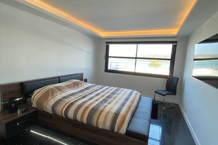 Location de vacances pour 8 personnes à Locquénolé