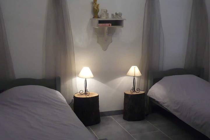 Location de vacances pour 4 personnes, avec jardin et terrasse à Saint-Ferréol-Trente-Pas - 2