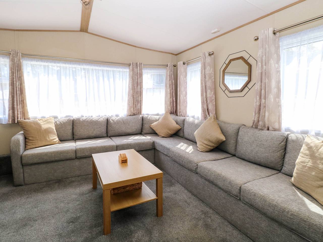 Oakley Retreat in Fritton and Saint Olaves, Great Yarmouth