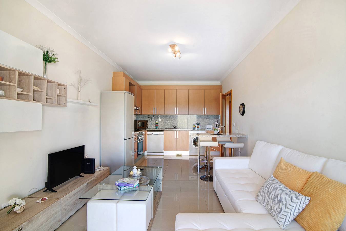 Entire apartment, Apartment 'Loft 39' with Shared Pool, Shared Garden and Wi-Fi in Albufeira, Faro District