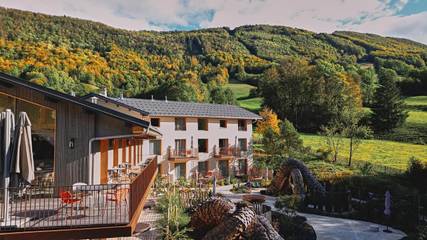 Hôtel pour 2 personnes, avec jardin et piscine ainsi que sauna et vue dans Station Aillons Margeriaz