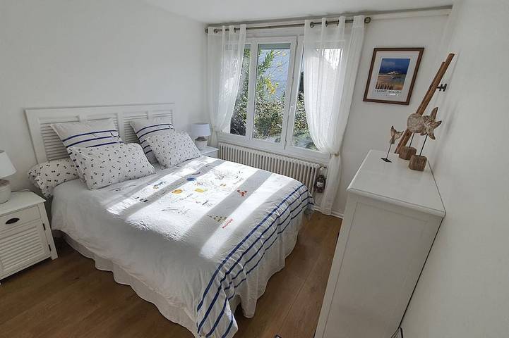 Location de vacances pour 10 personnes, avec jardin et piscine à Nesles-la-Vallée - 2